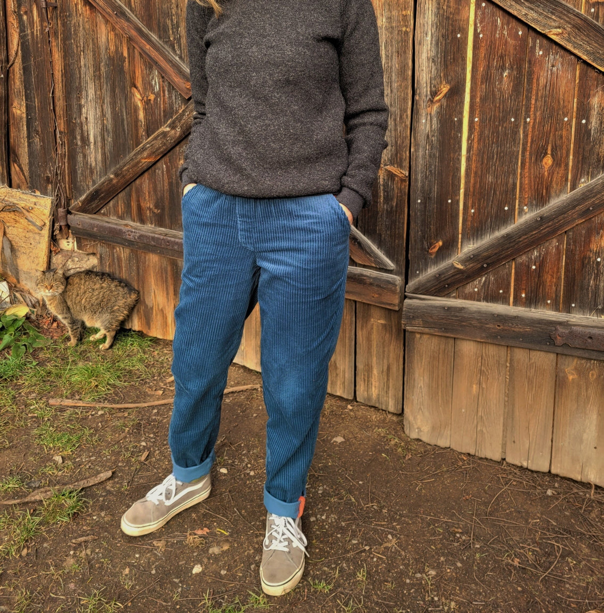 Yara Navy Corduroy Pants — Strouse's